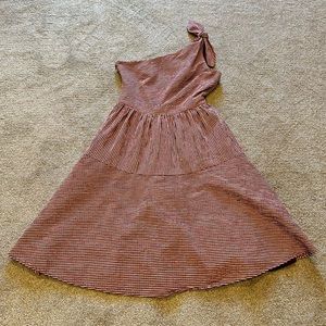 Gal meets glam one shoulder dress